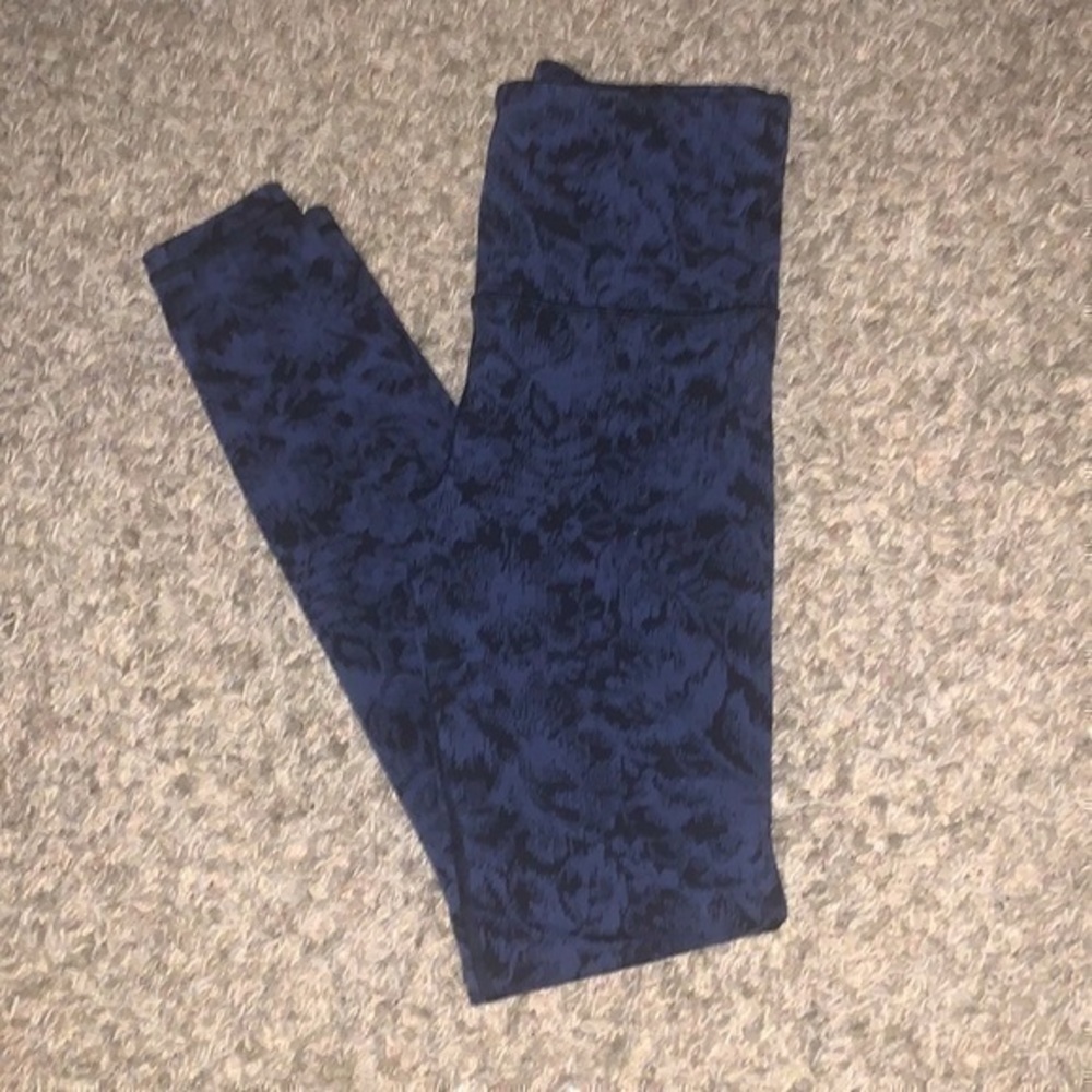 Athleta Elation textured tight - Picture 5 of 9
